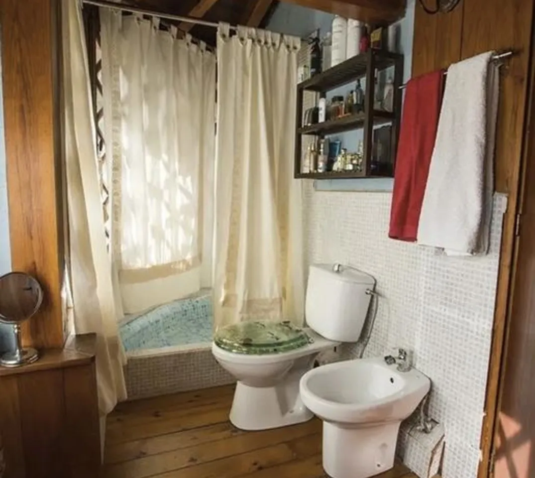 6d8a4da7-aecd-47f2-892d-6a4456c4f673