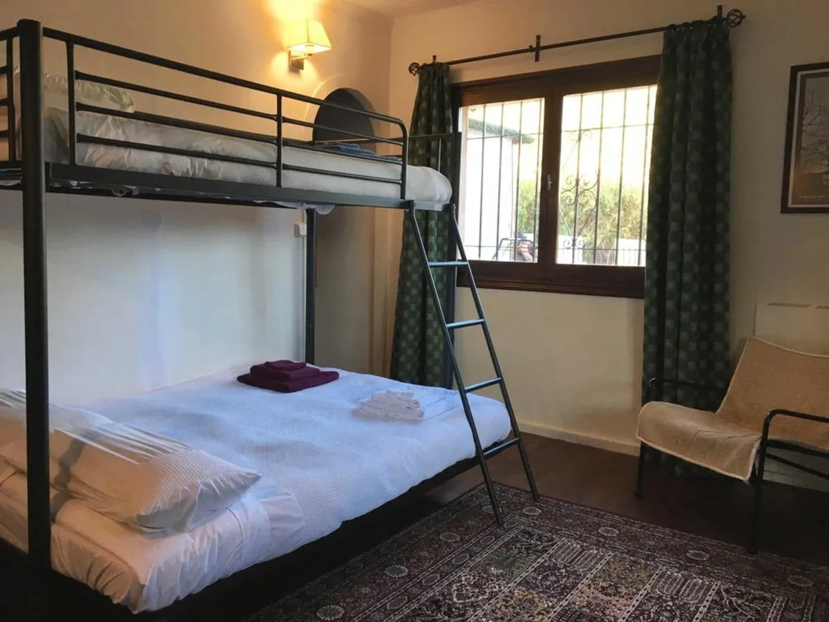 b5012cc0-d76b-4db8-8818-7e28ba383930