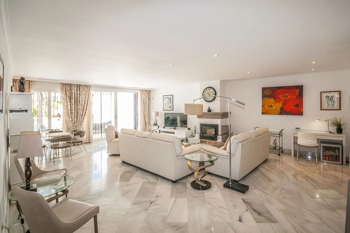 3dd855c0-0555-4a5d-b8e6-9d9cbea0f870