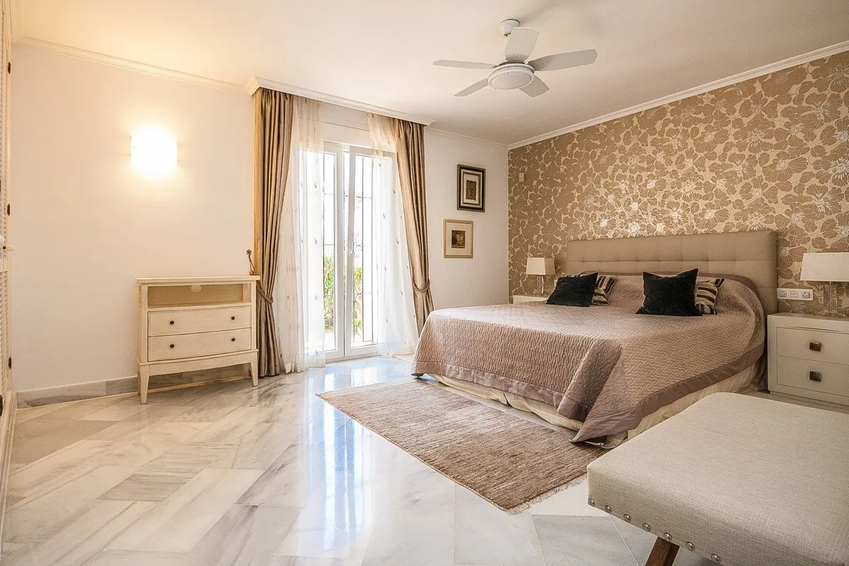 42f8b21c-a75b-4108-89e5-1157cce5a212