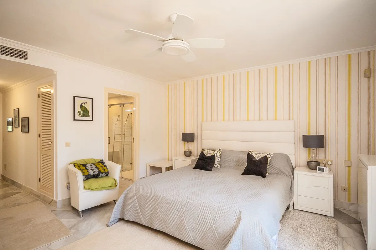 67b4f87f-77c5-4fb5-becf-d9e391438d9f