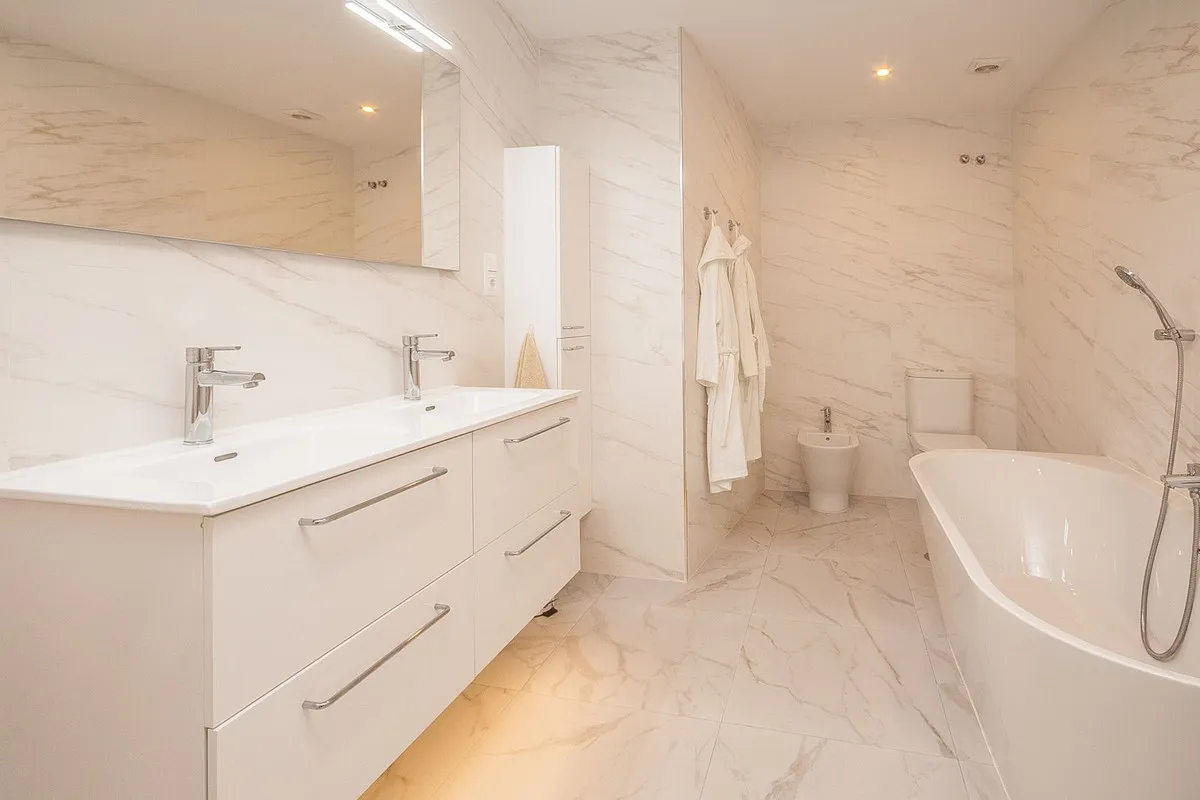 b526fb22-6703-4f5b-ba3c-19c42dd57534