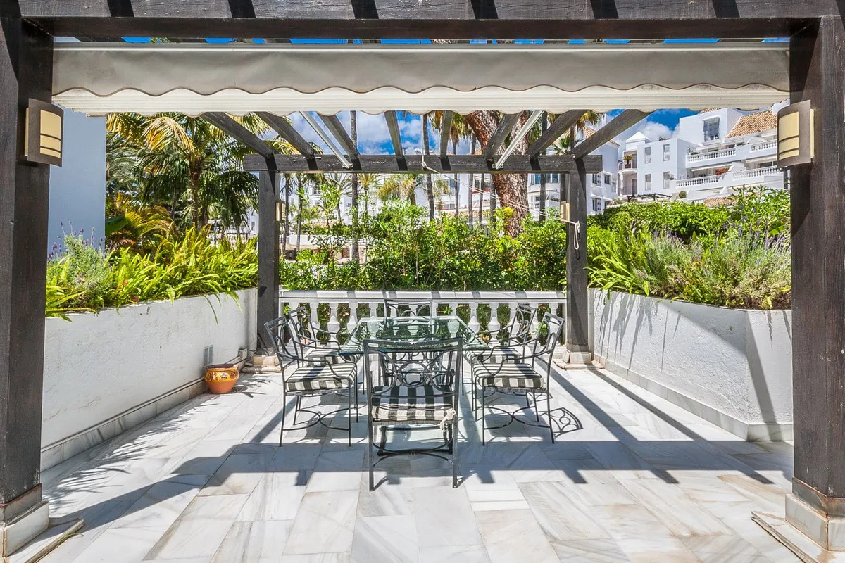 e5e3459e-06fc-4fbe-8d98-23389675122c