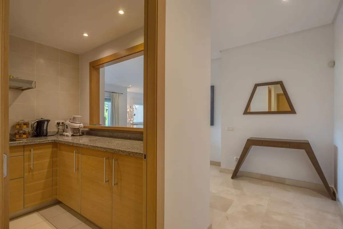 26a0cc2c-e8b1-40c0-a5bc-ee02c2b5f976