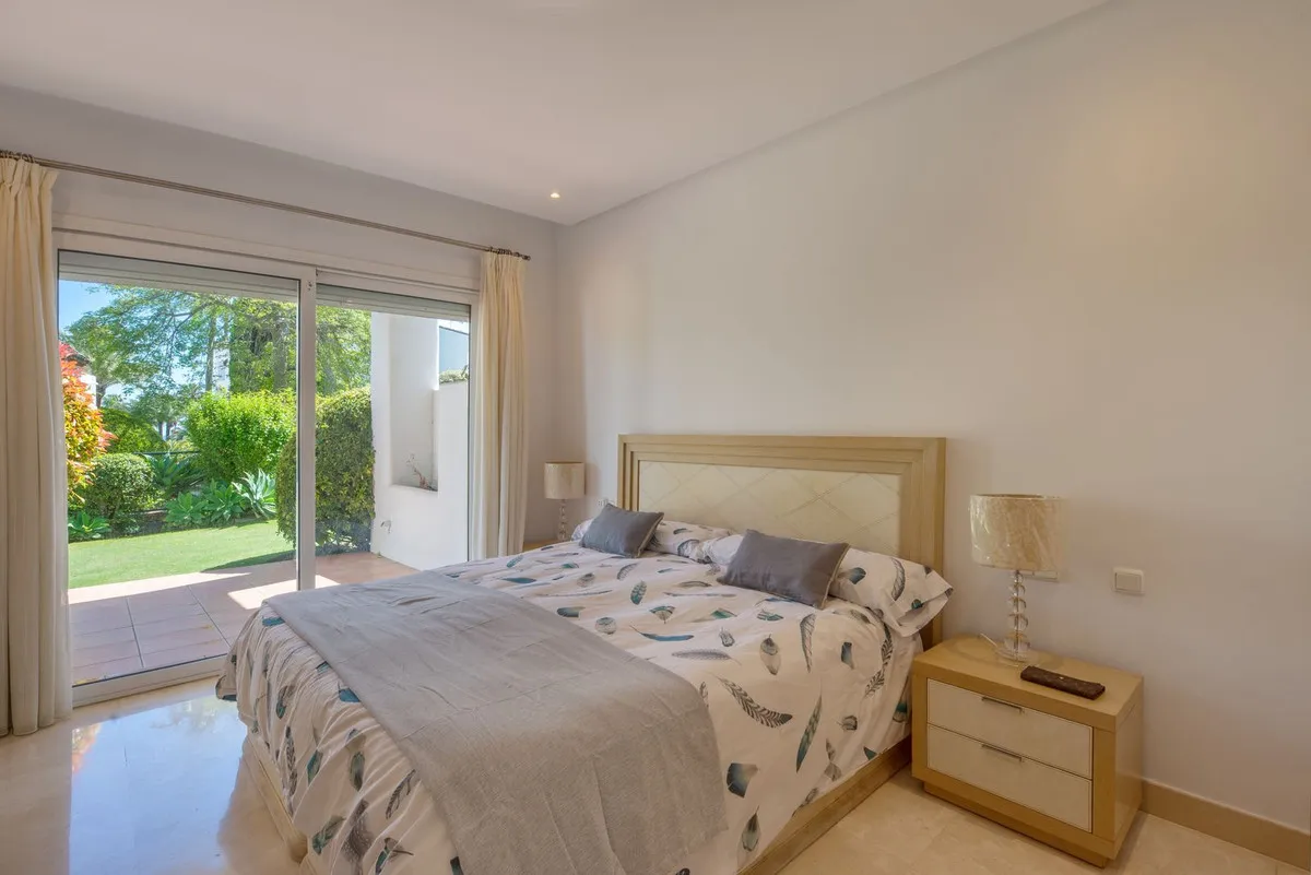 27e1649b-4143-45f1-b2f4-328e290c3ebb