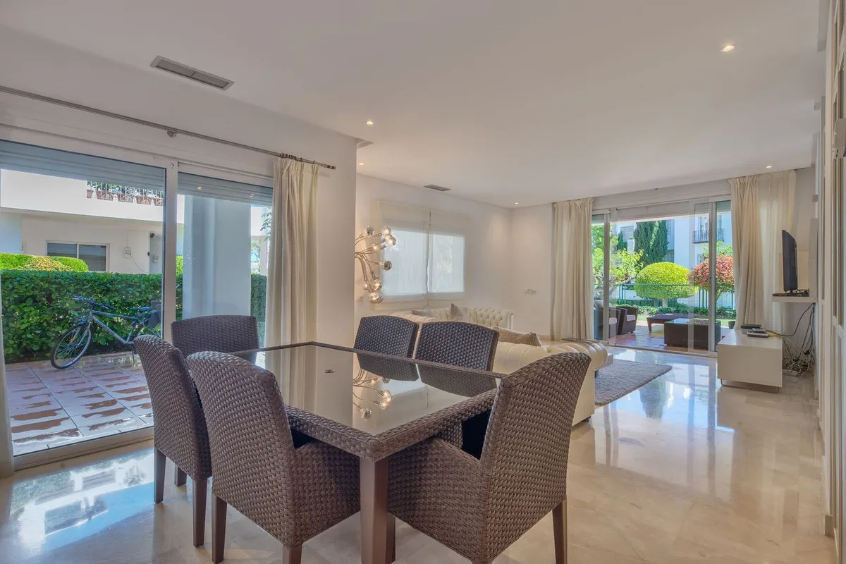 f94d8443-357f-4fb7-8fd3-c1c54623724d