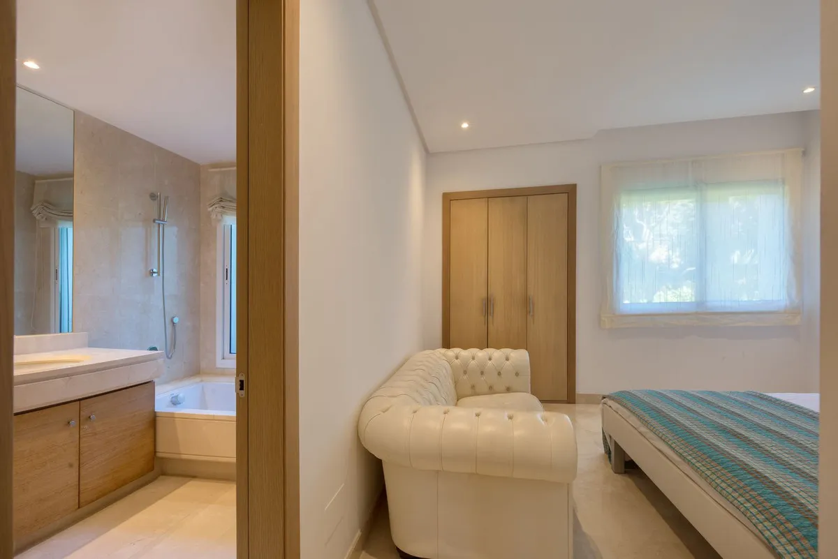 ff3191e7-c105-4cf7-83c4-c8b6c61c6497