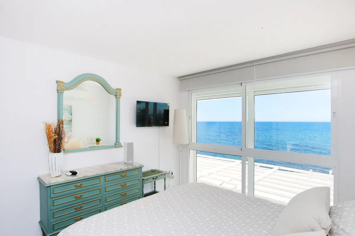 2f22d696-3d7e-4adb-a488-fb782347e0c3