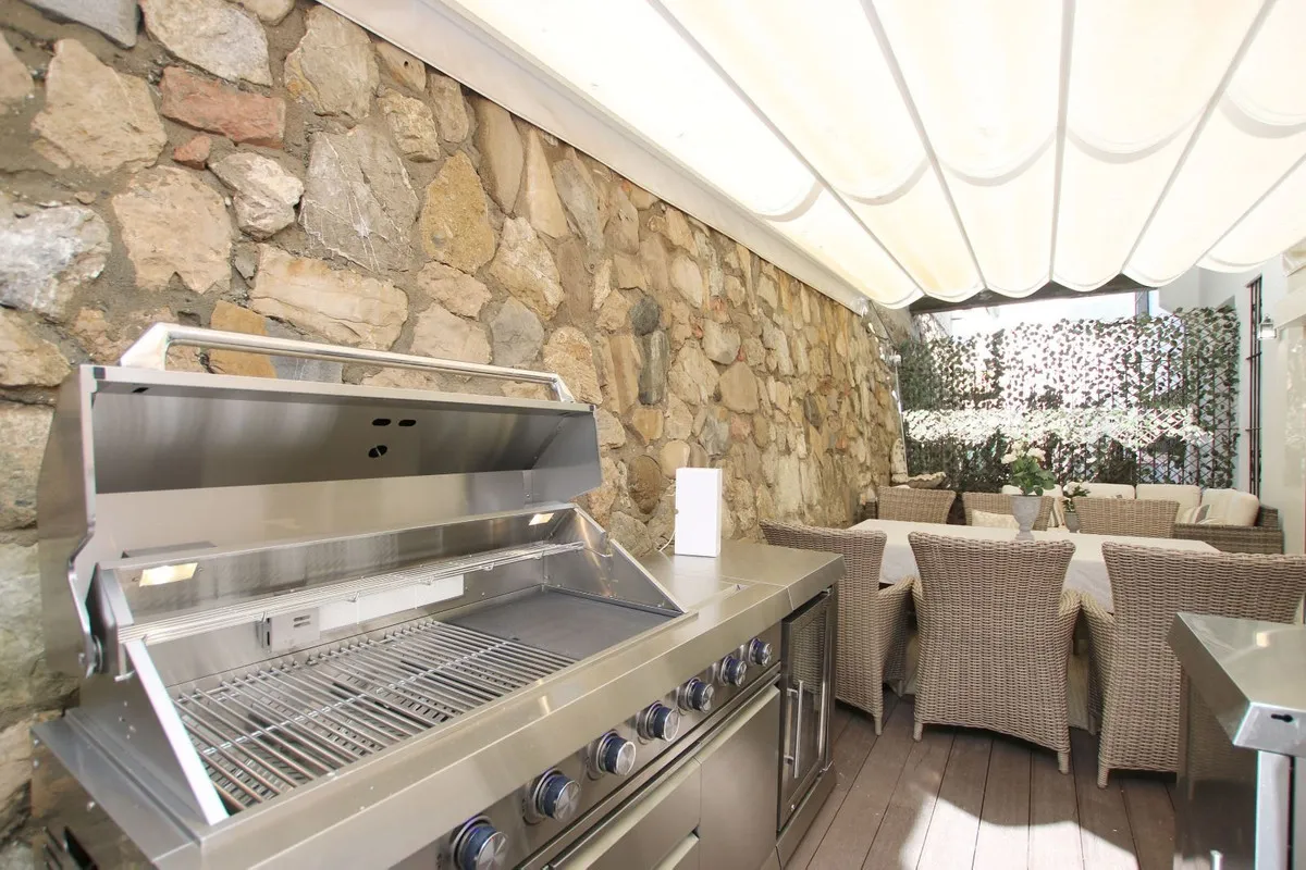 d7f6696f-35b6-4a9b-a3e9-80f8a1a366b1