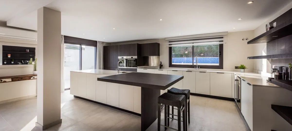 4f05d12c-fd8b-4c1f-86d9-81d67d023461