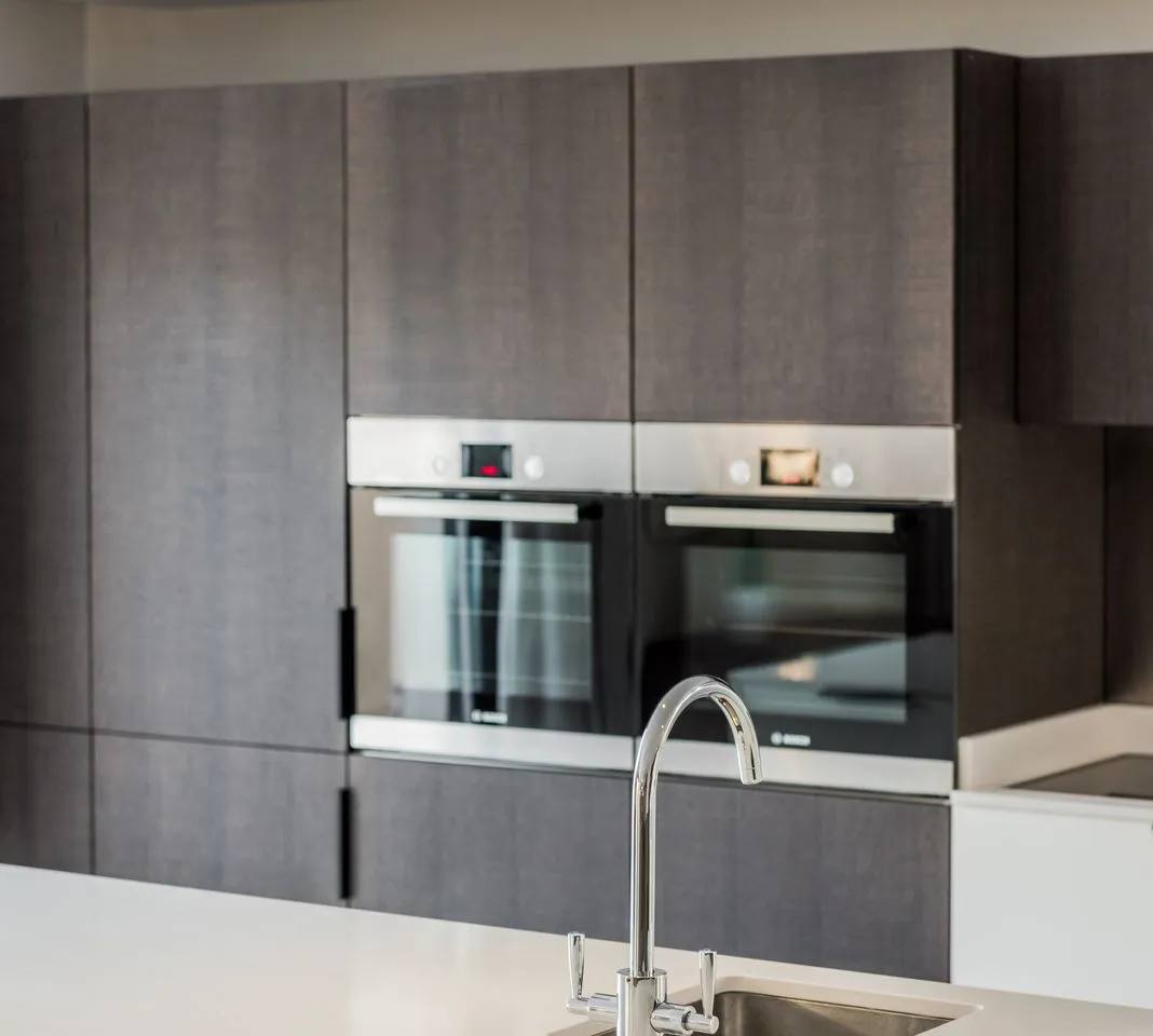 e9ff5cb6-d984-4191-8b0c-d69248d9da2d