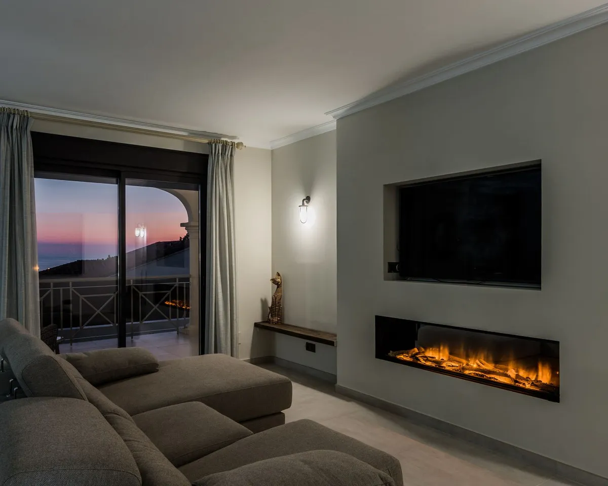 f8d051f7-5b9e-4ed9-8ca5-0f1fa45f322a