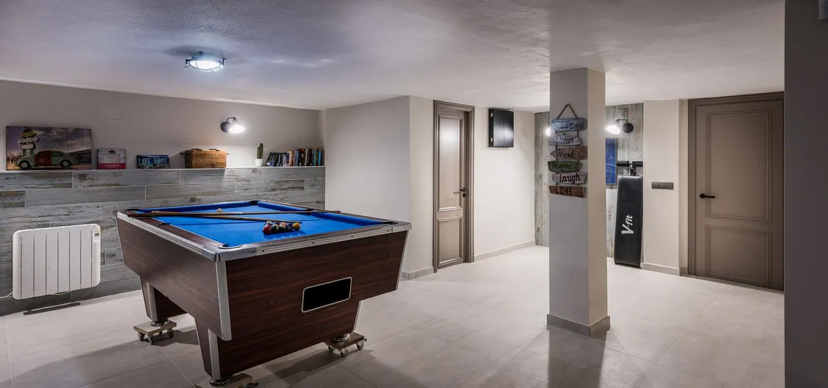 fdab595f-8cb8-4687-9e49-9070bbe413cf