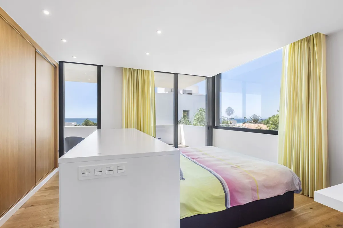 17d2f4a2-8fb1-4694-9f3d-a00ddc3439d3