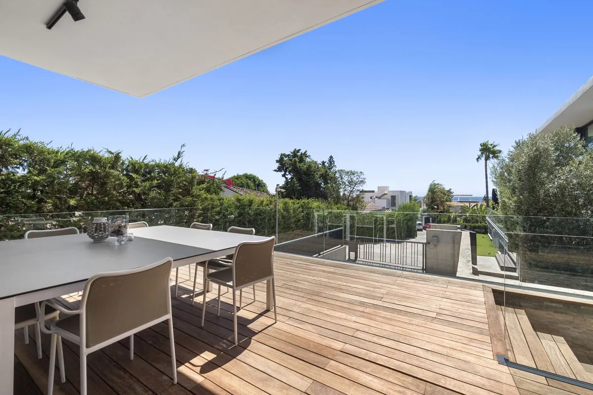 ae59984d-cc30-48da-b3c2-d4d882eb0156