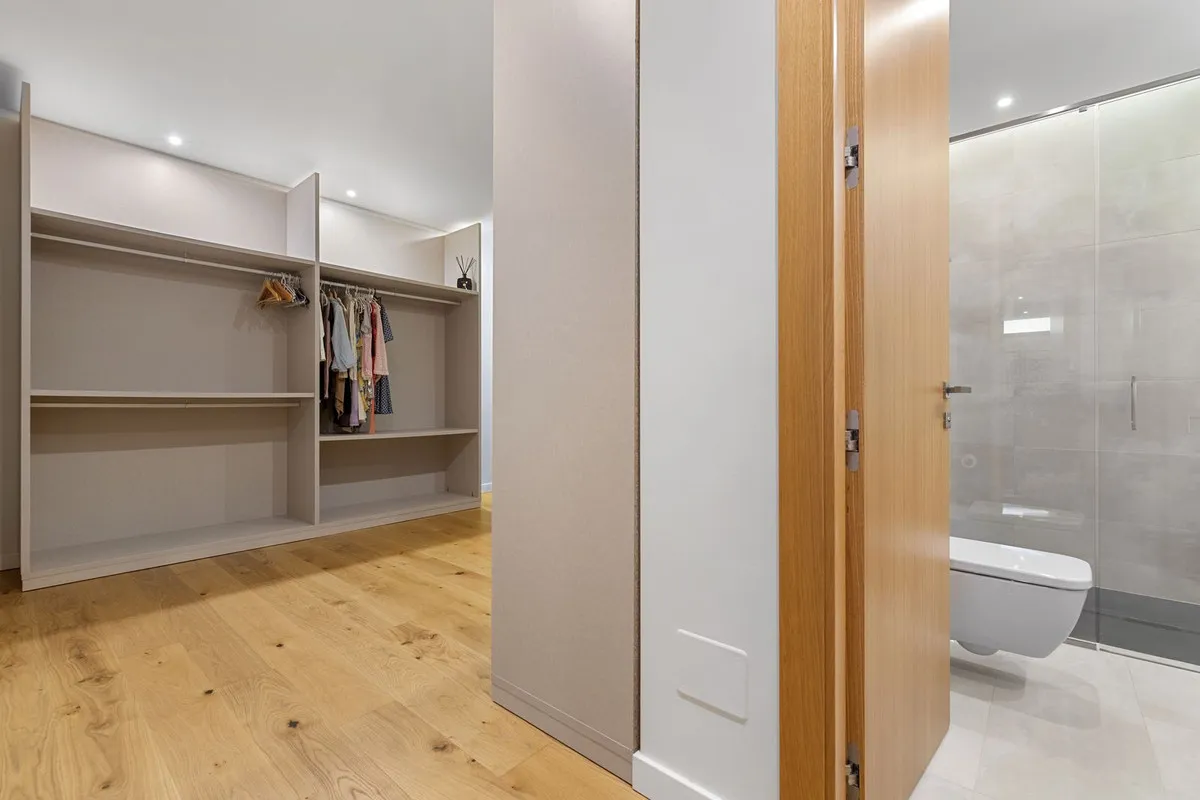 f5a593a4-347c-432a-b46a-2225f268230c