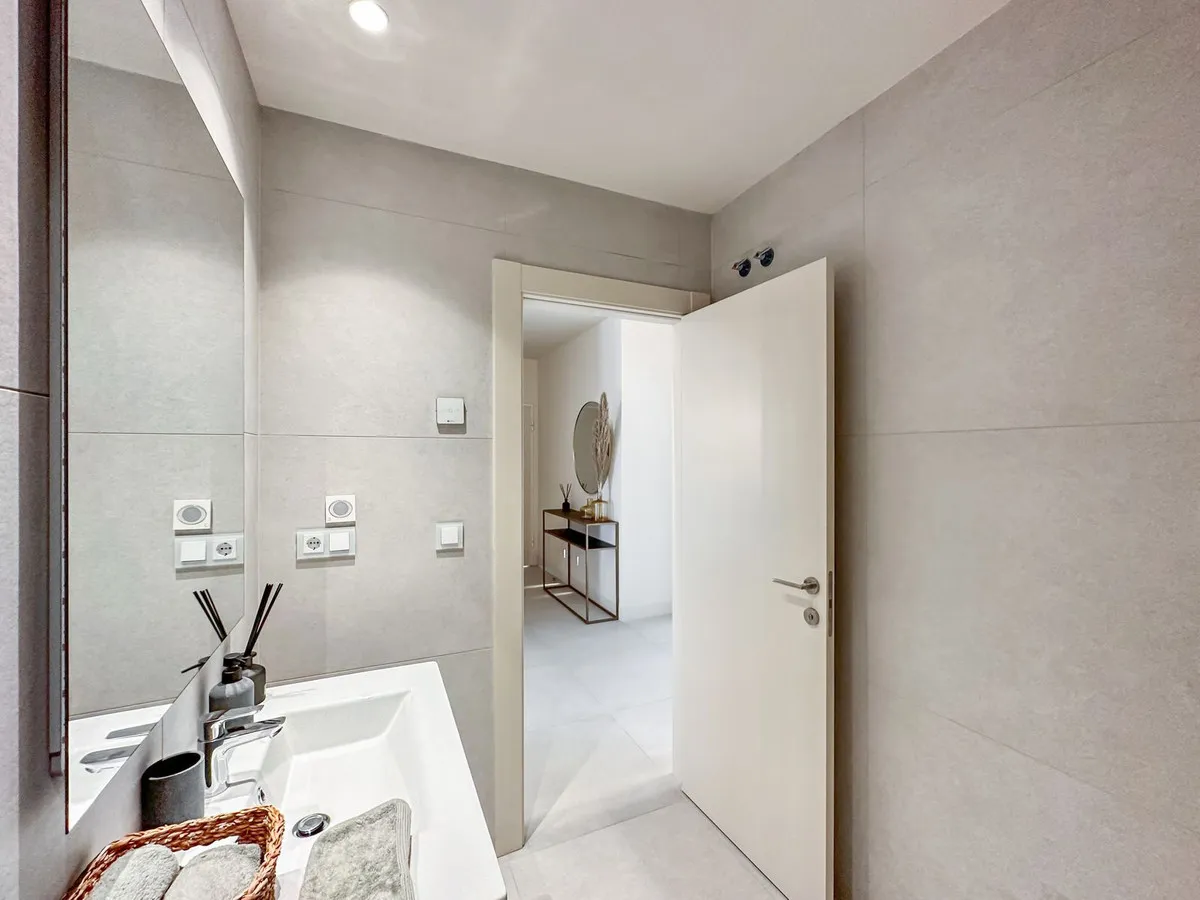 56664324-a8c4-4ed4-b712-ac8a9d76aa47