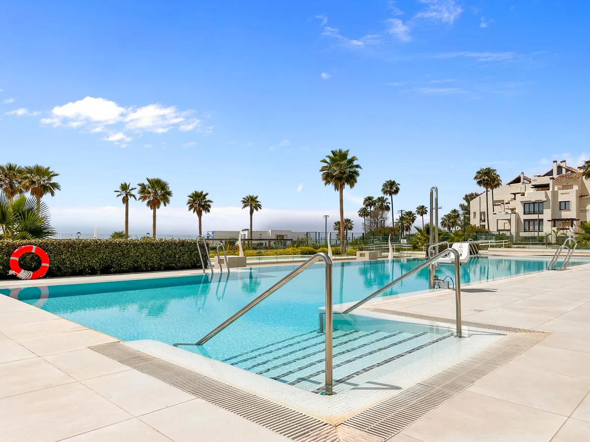 70d102a9-99ad-4fa9-a73f-358950f233d8