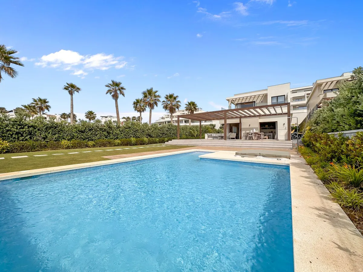 dc383cc6-f411-4b89-a745-c8947f5509c8