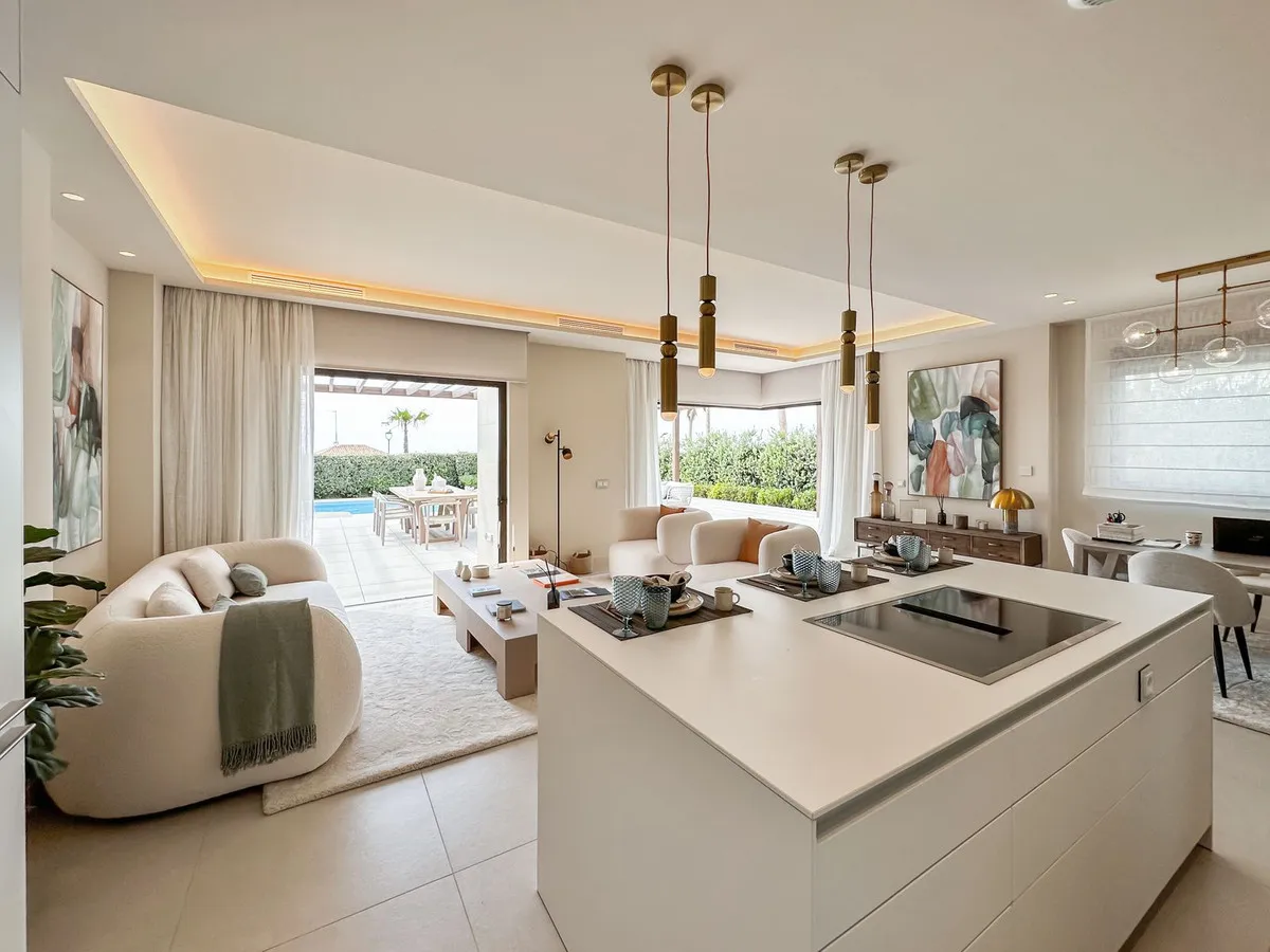 eea892a8-4cfc-4038-a5e7-223a524a9473