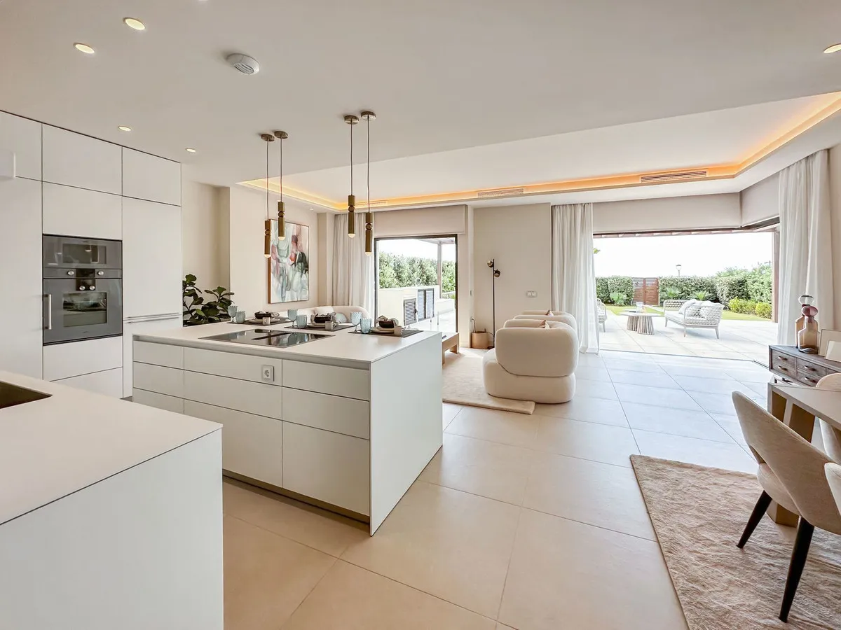 f250f6b4-6337-4be2-b929-ed5a0383c97d