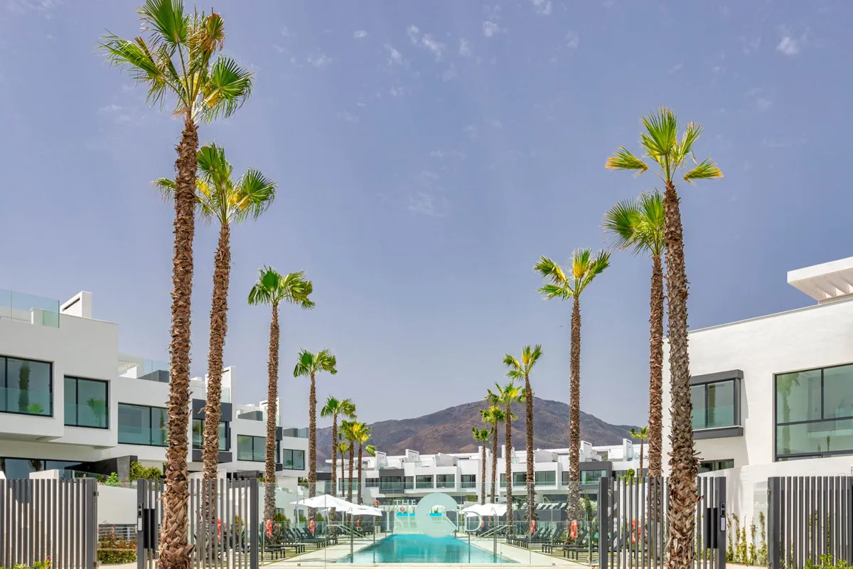 43f0fe44-f596-4aa3-8c01-c30fc8b213e3