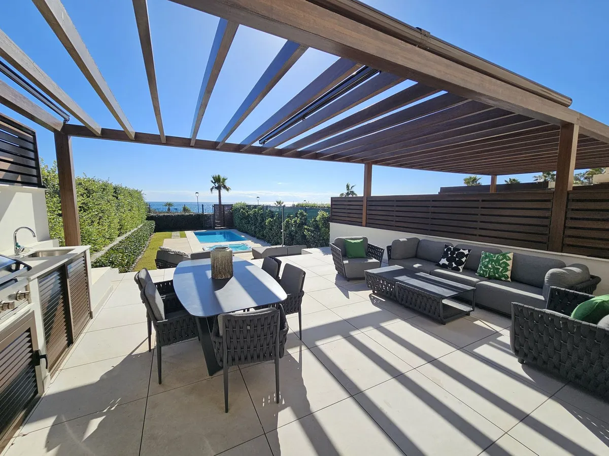 60659209-2e9e-47d7-8f43-9de38624a2b3