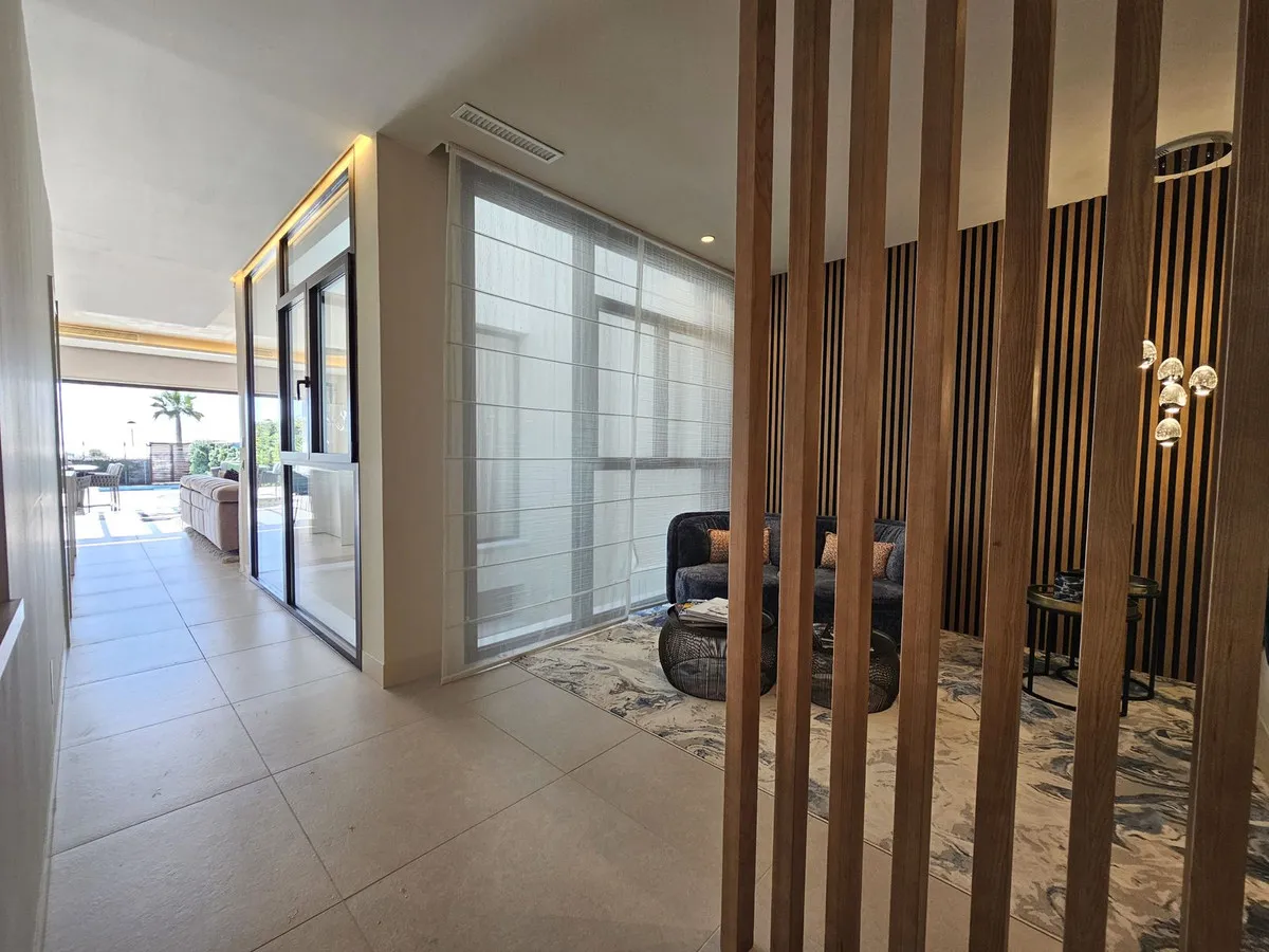 8965cbec-4946-4b73-86d0-c0640498204a