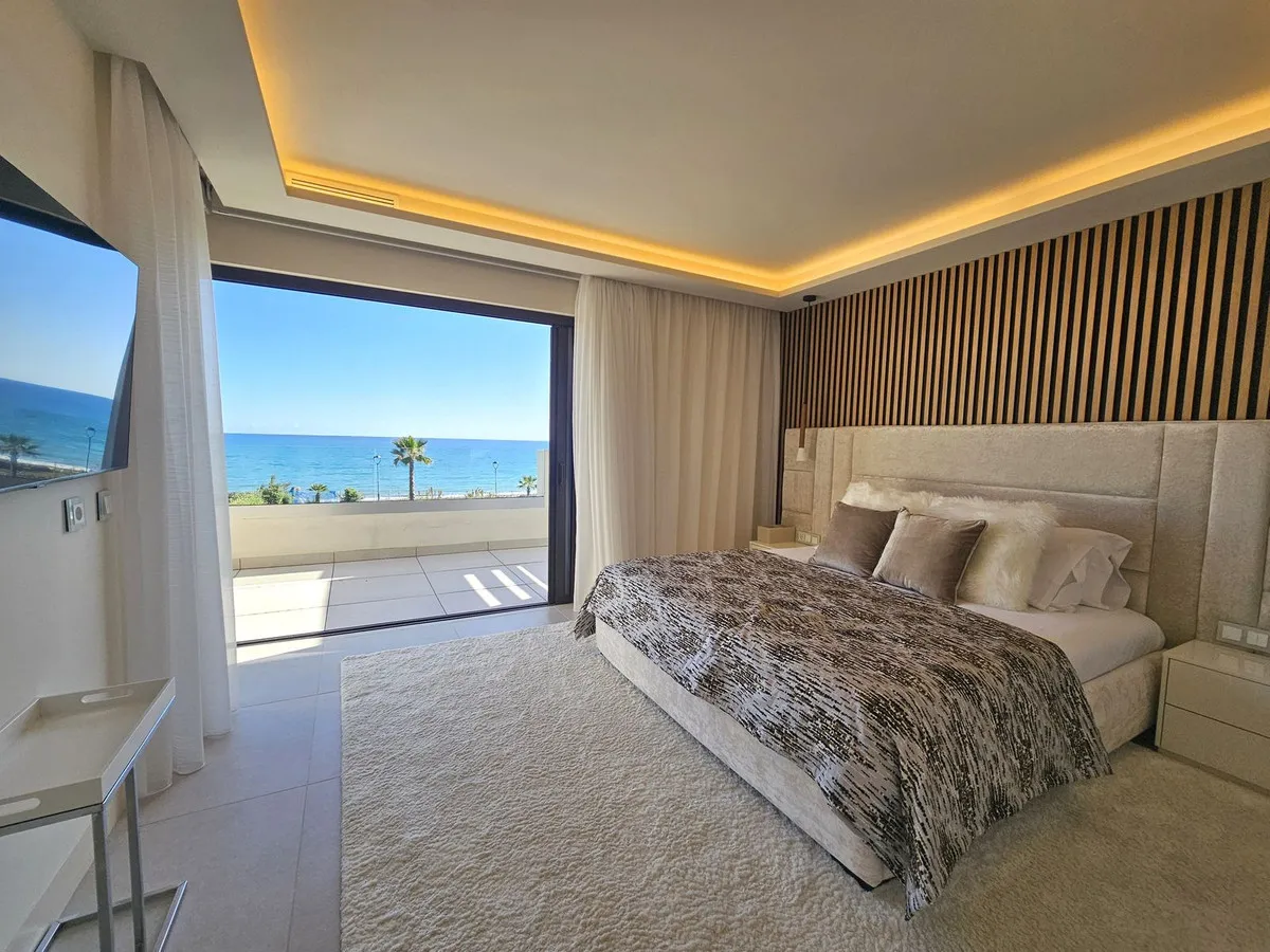 d82c6b02-077b-4ccd-adfc-cdfa0a61fc09