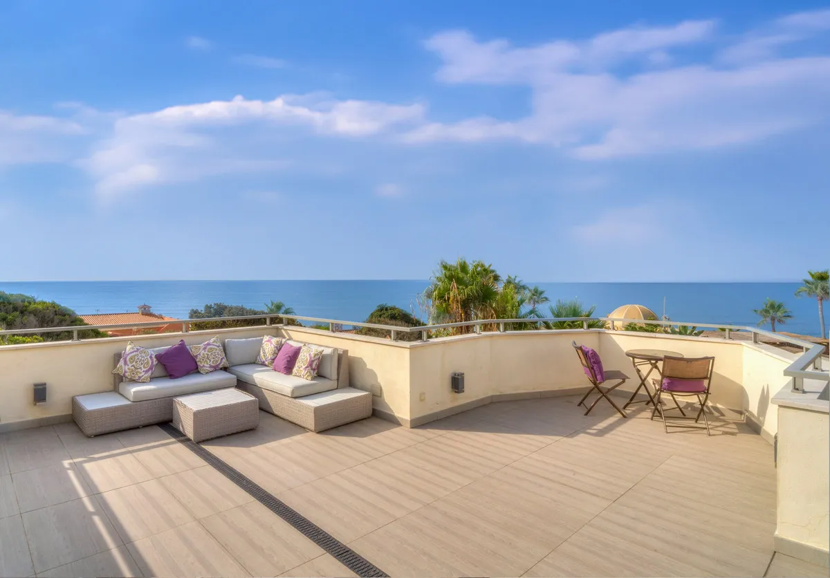 03e39b49-9b44-45d0-9fce-c037e5421933