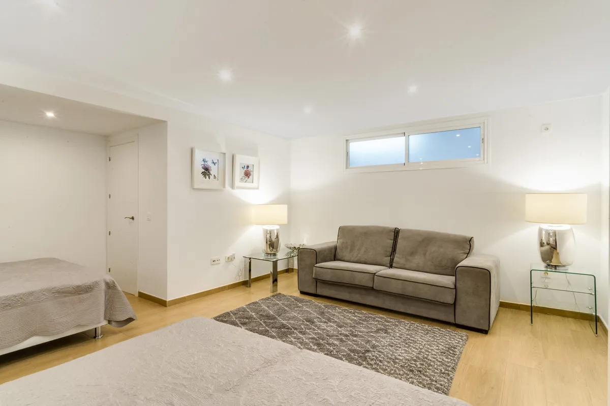 30673cd5-f815-4340-8676-6f7f61b09073