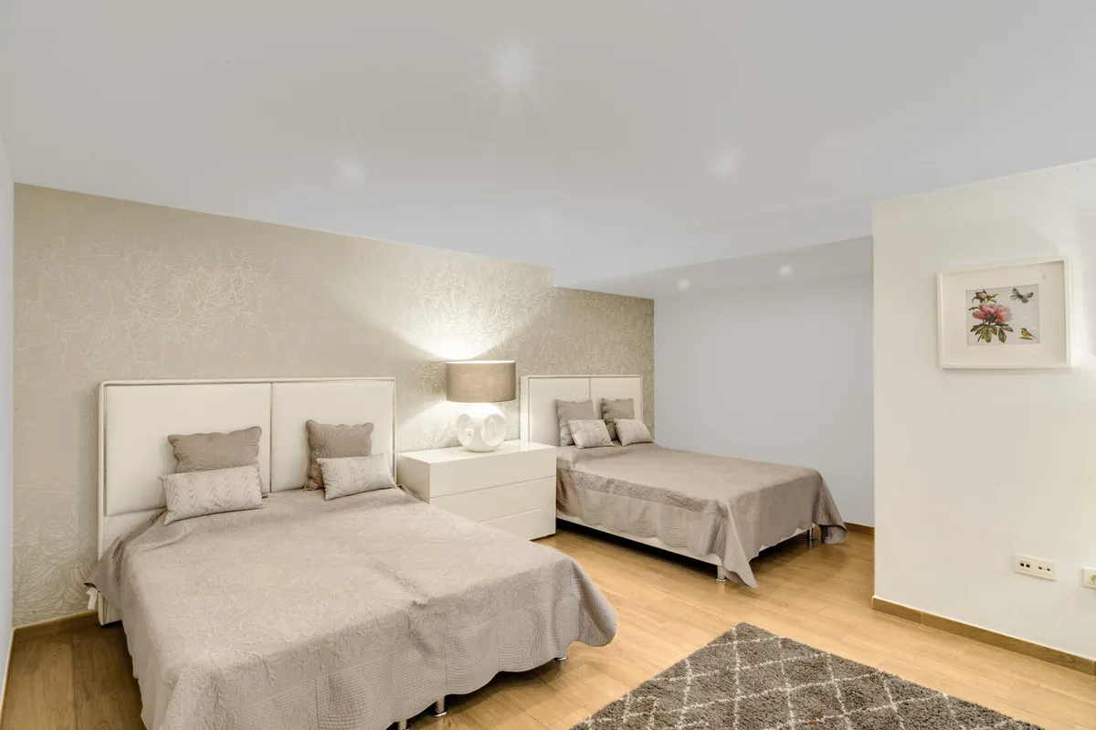 8b7ba185-767b-44d3-ac01-aff2235721e1