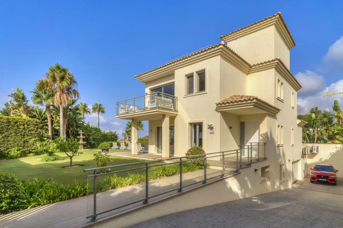 a229ec0e-708c-42b0-ada7-c2f2b60834d5