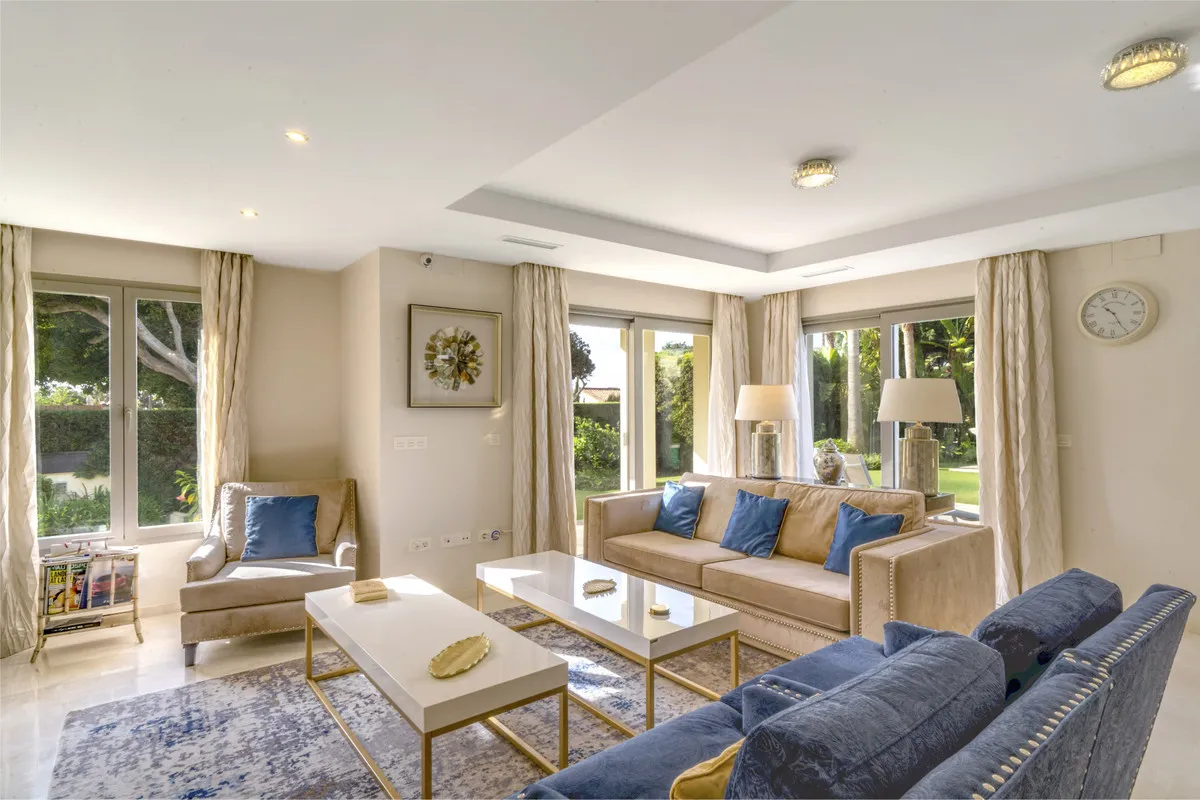 d707a977-7c2b-46b6-957a-d990efb54368