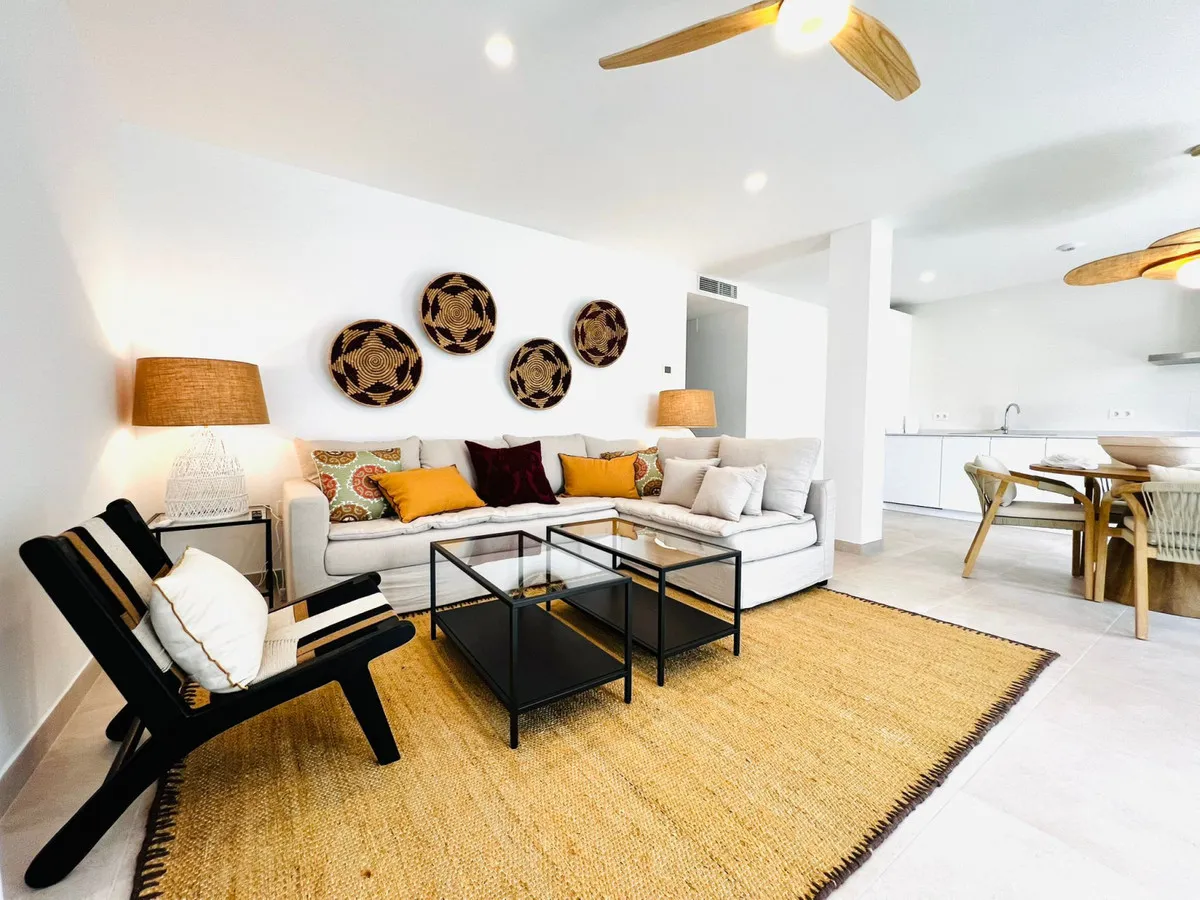 24073b18-f0cf-40ad-8207-5d954fc4fb7b