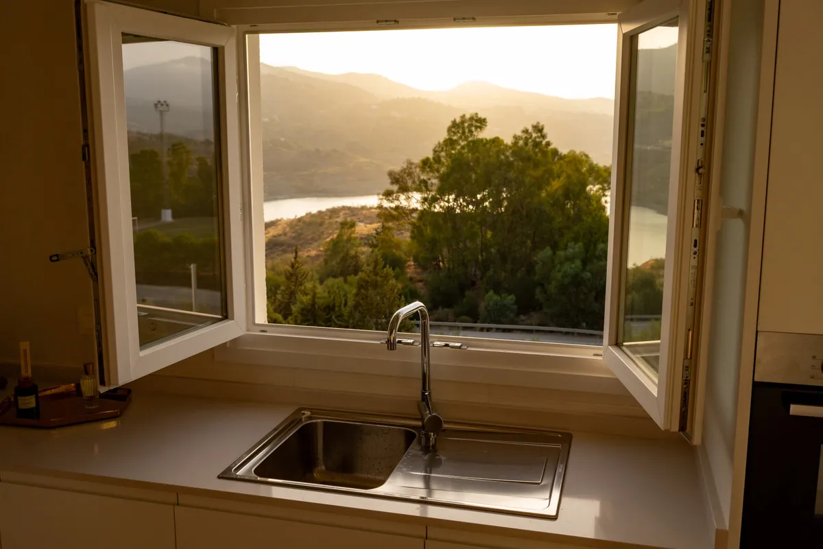 297461b8-6f2a-47c5-8c48-c4fb24c30fa0