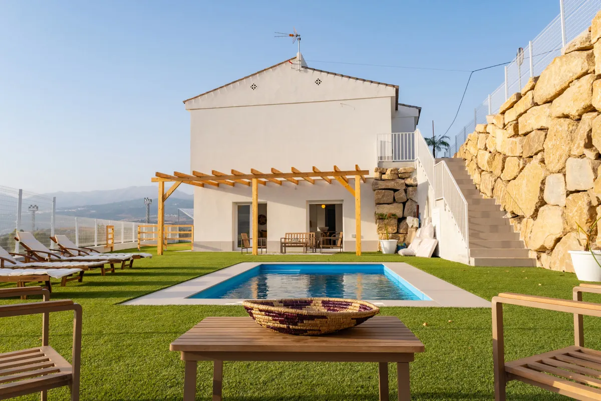 f5b1d4fa-0e47-4168-af3b-ba42dd850b56