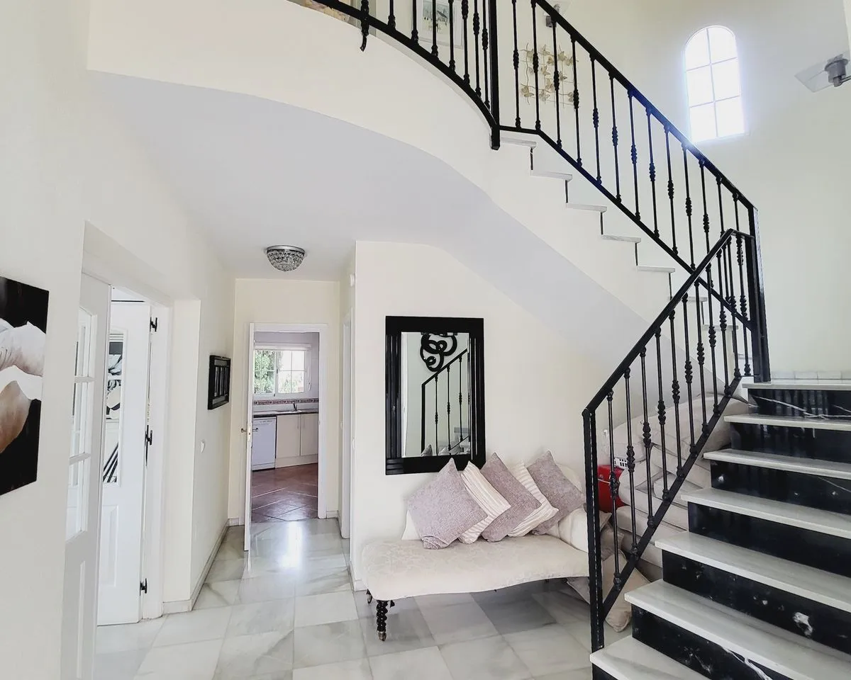 10262cda-f8ee-4628-a2d7-a476e5ecf590