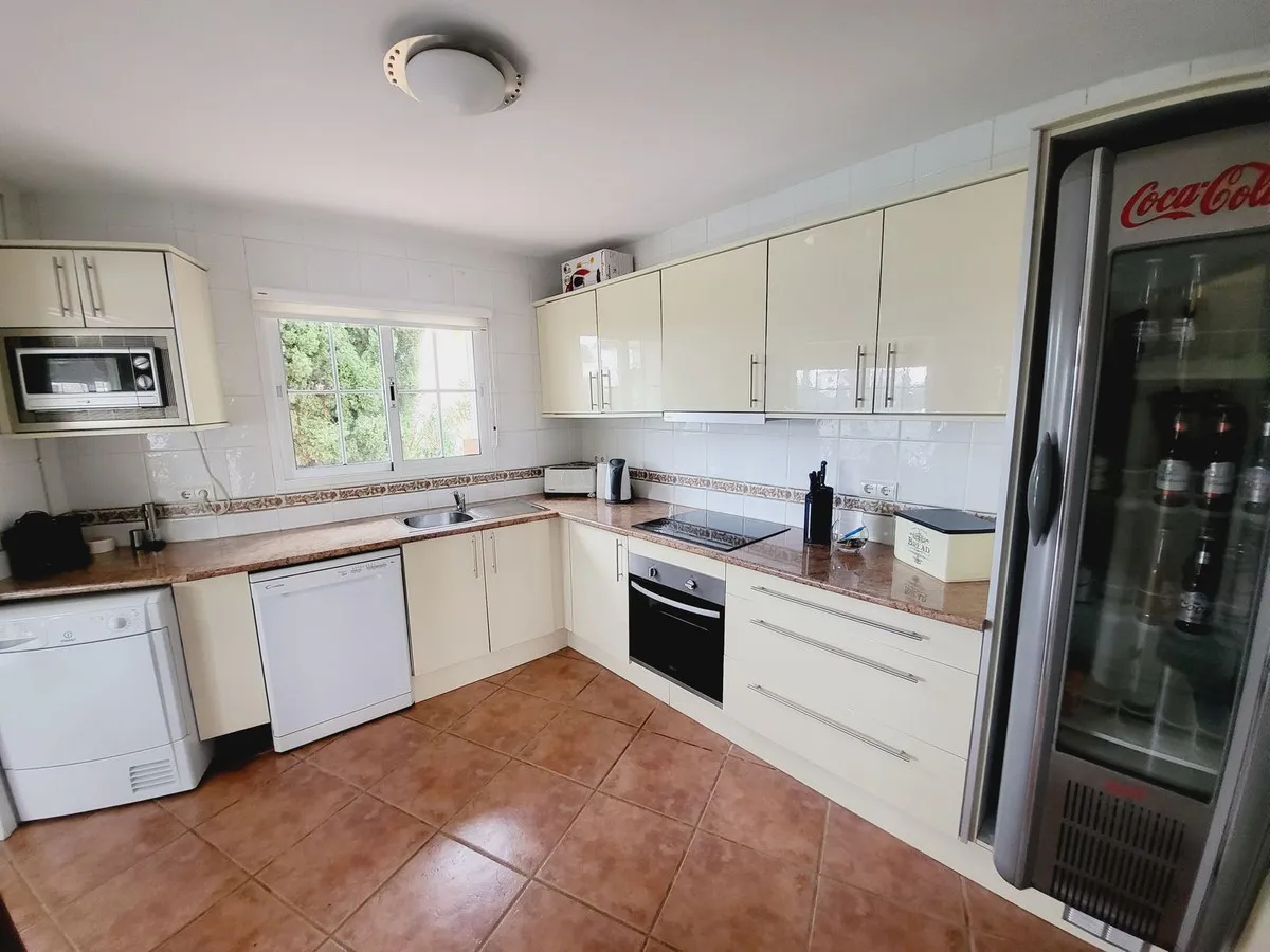 83b82cd8-d20f-47c4-8b36-52aa6d395e29