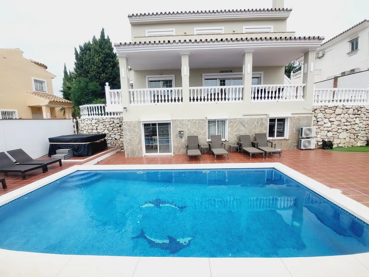 c0487609-93c6-485e-8db9-b58fa03ac2a7