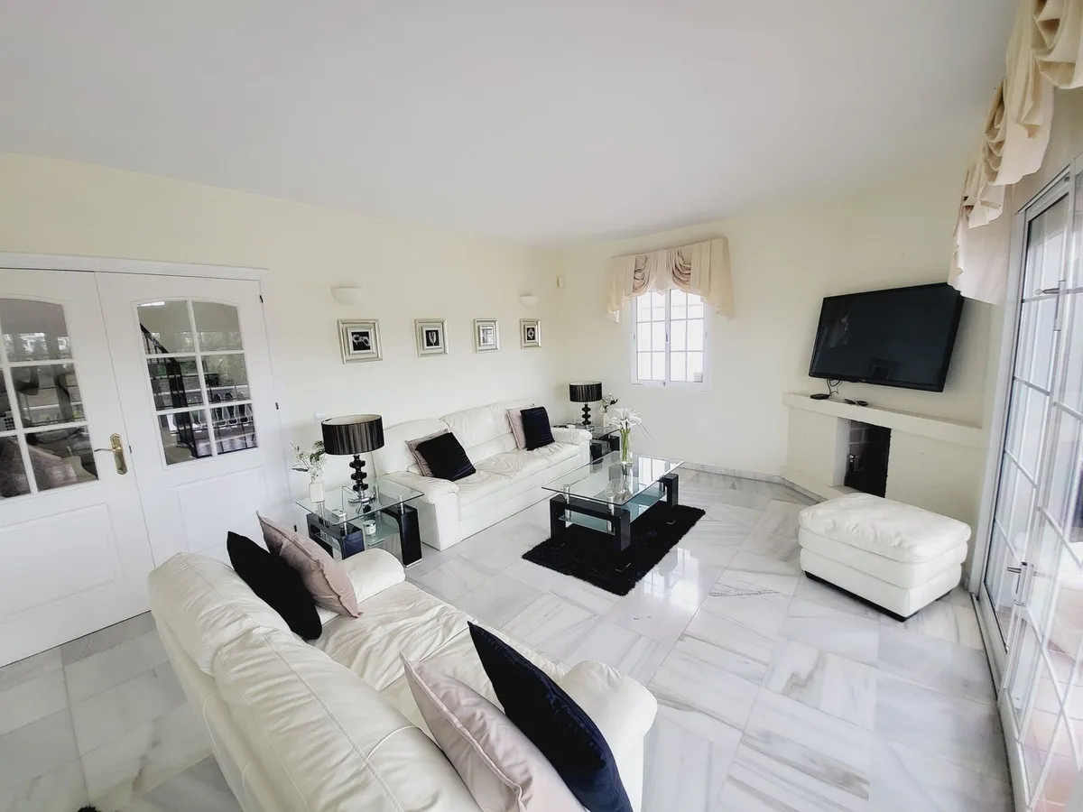 ca52b980-57d2-4153-bfd1-597979e62ac4