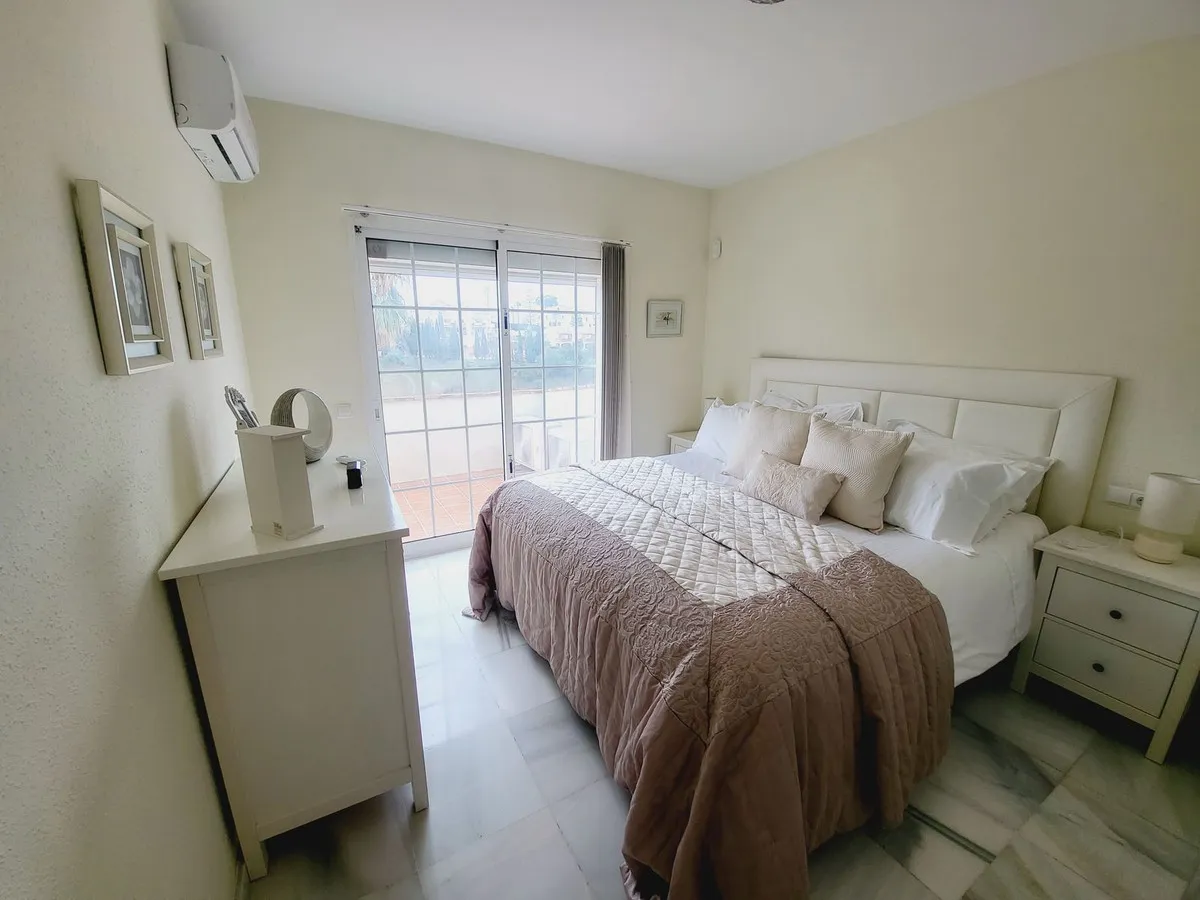 e6e08ed3-8f61-401f-bc5d-6e98f4f0327a