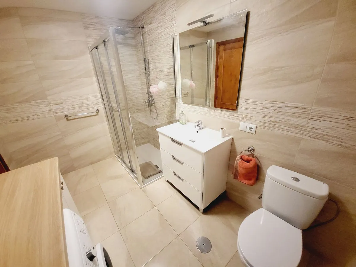 f96679e5-7cc8-432b-9097-dea6716448eb