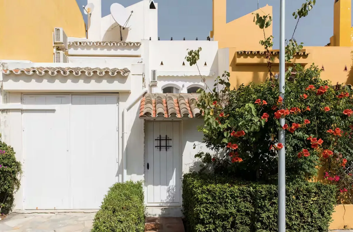 c40fe274-6297-4190-8452-3f38bc813439