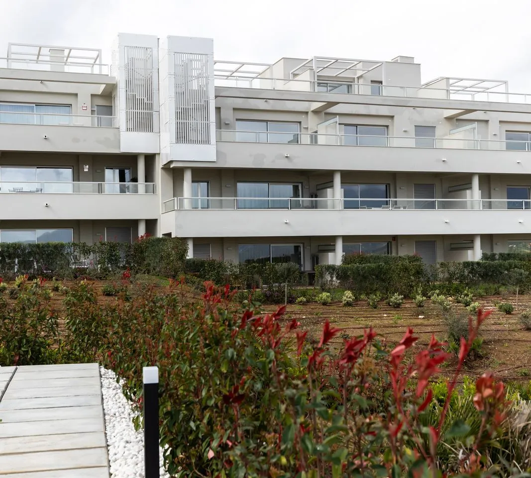 12146846-d106-4313-ab1d-a60f090ecc18