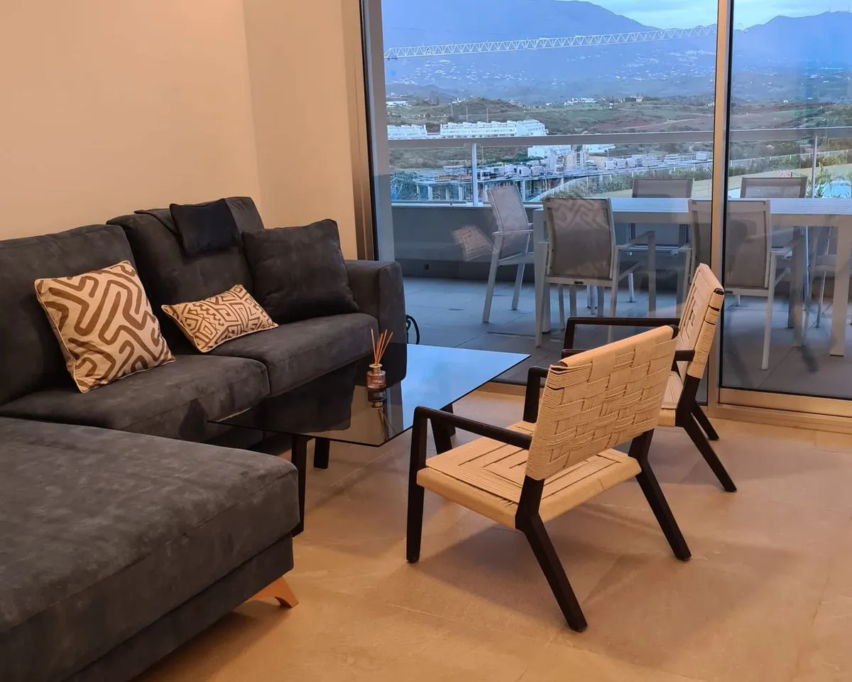 c38bf89d-bc71-4a6e-8b70-2240f1317c73