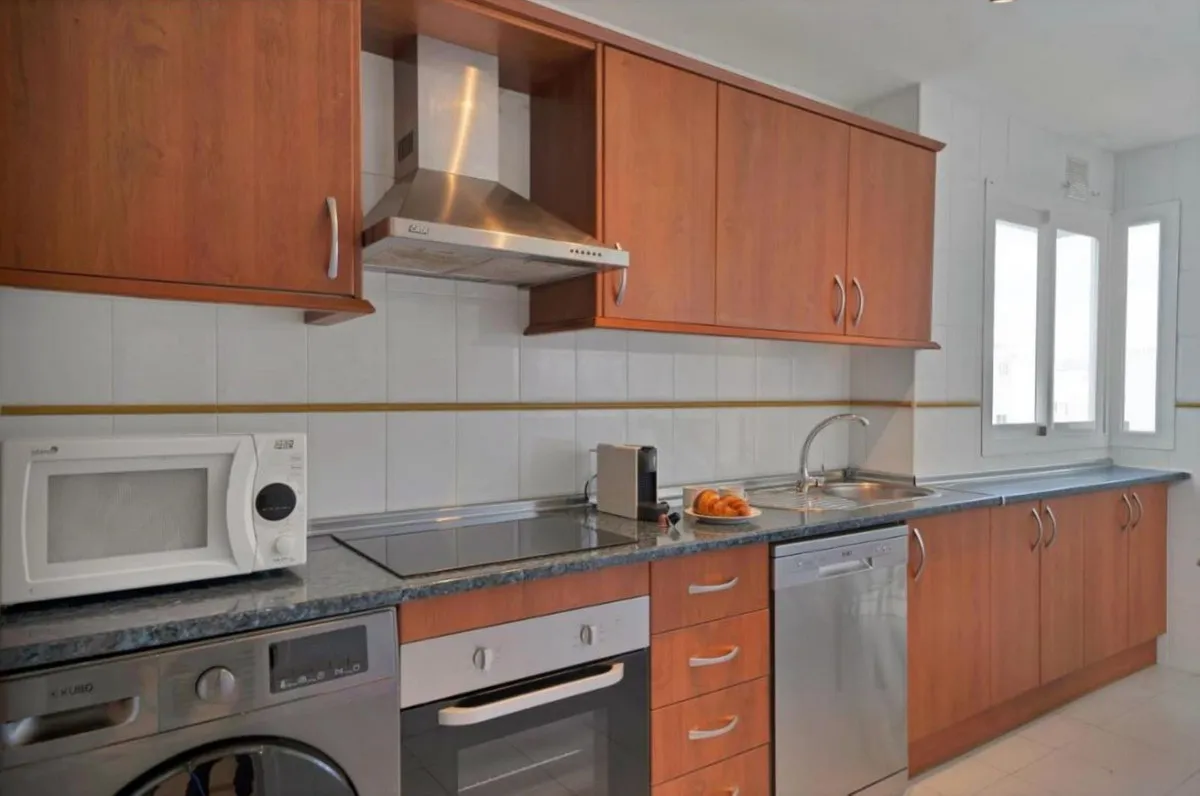 8bbc0d6a-ffe8-4d19-9d6f-17b99b5765e4