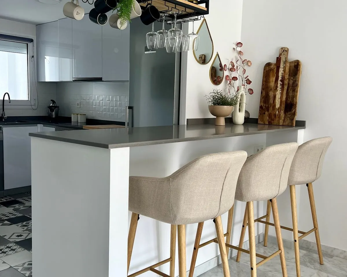 ff130deb-a182-4a64-8d30-322c9fdf0edf