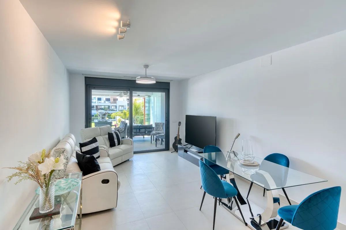 7fb9814f-3957-49e3-9d13-4cc5ec502103