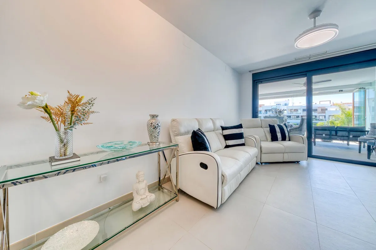 ee16cf70-7955-4173-b2bf-89e5e380f914